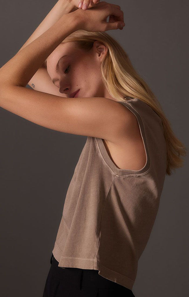 Women's Relaxed Muscle Tee - Warm Grey